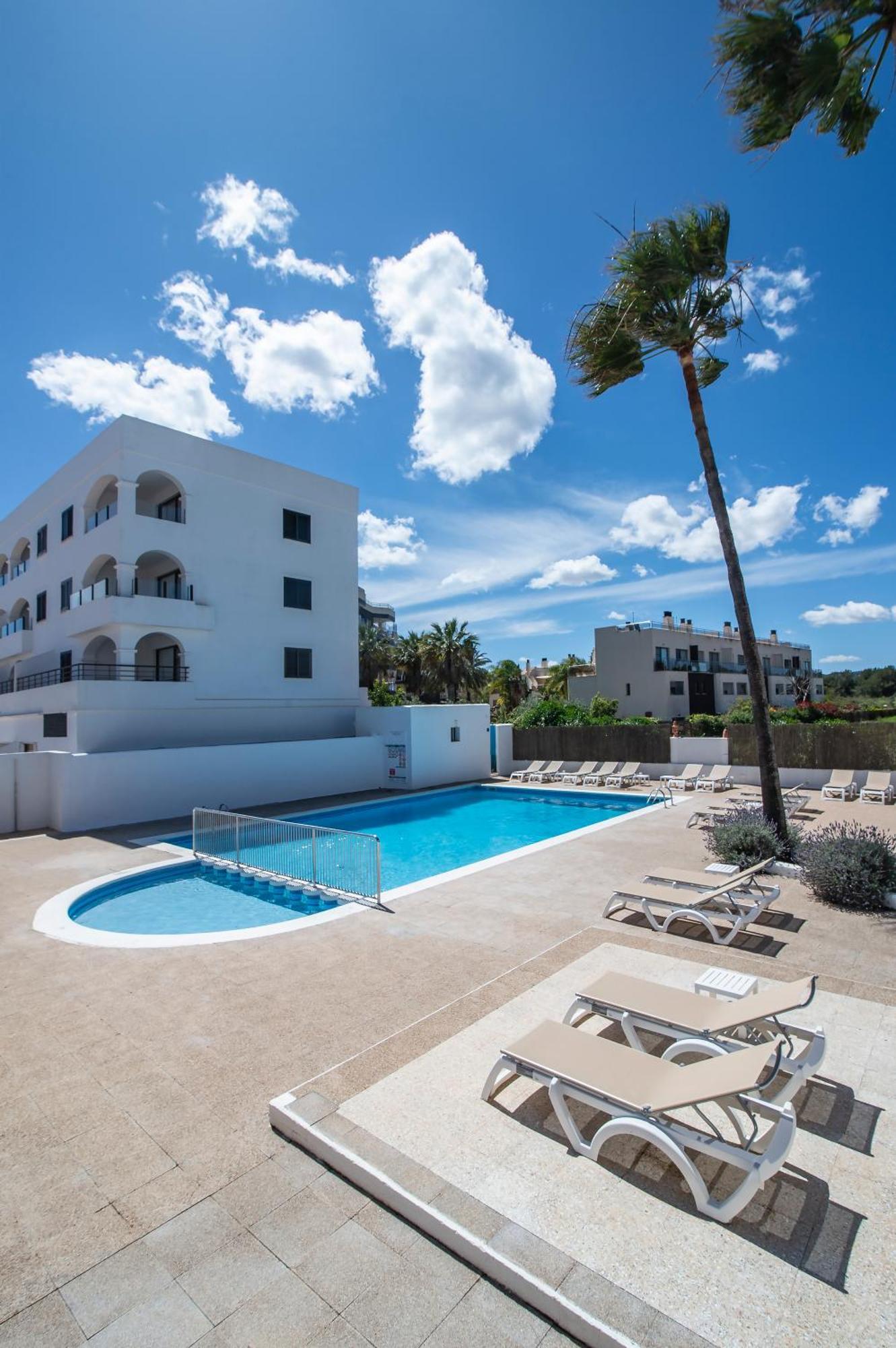 Pierre & Vacances Ros Ibiza Santa Eularia des Riu Esterno foto