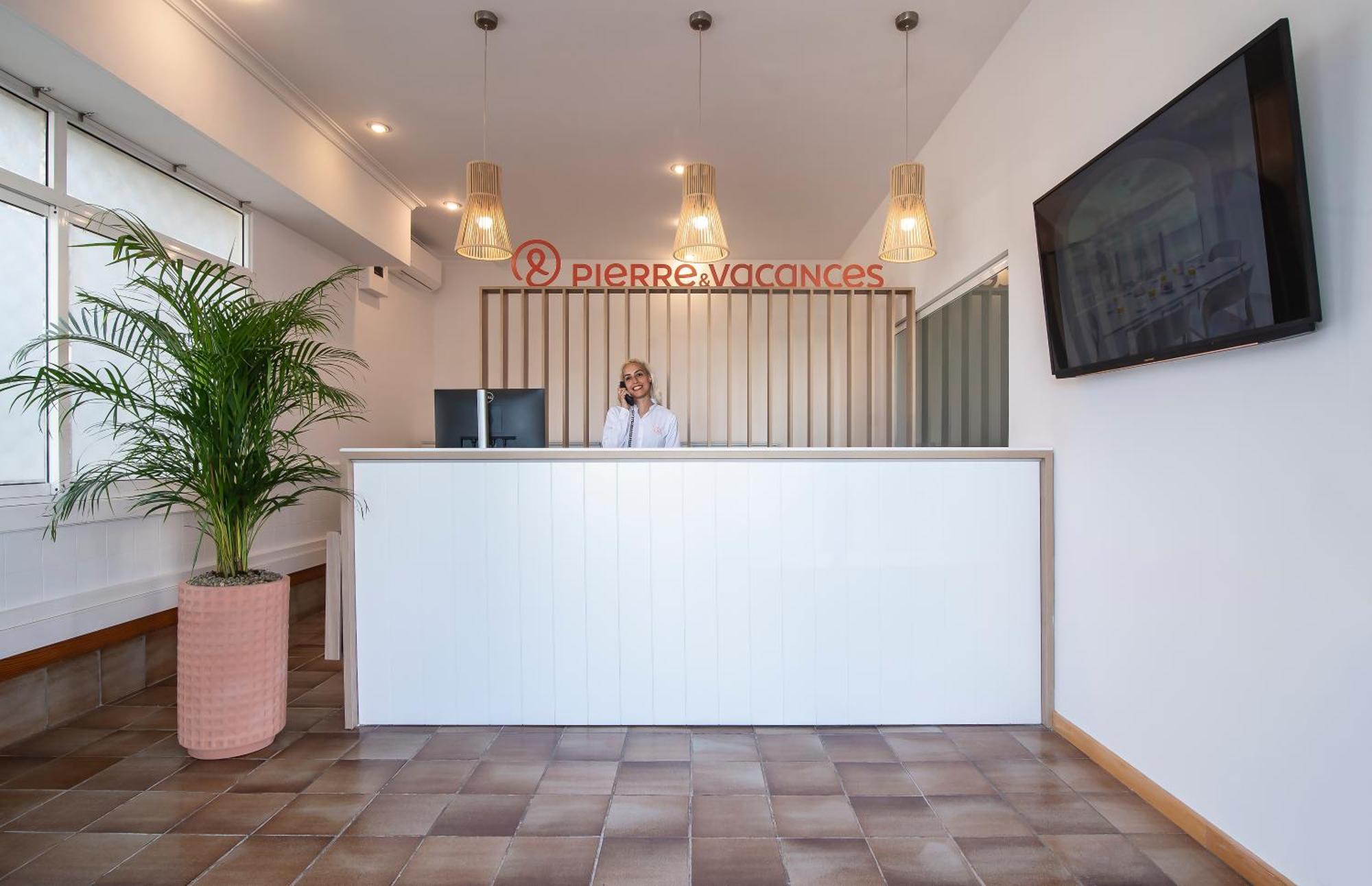 Pierre & Vacances Ros Ibiza Santa Eularia des Riu Esterno foto