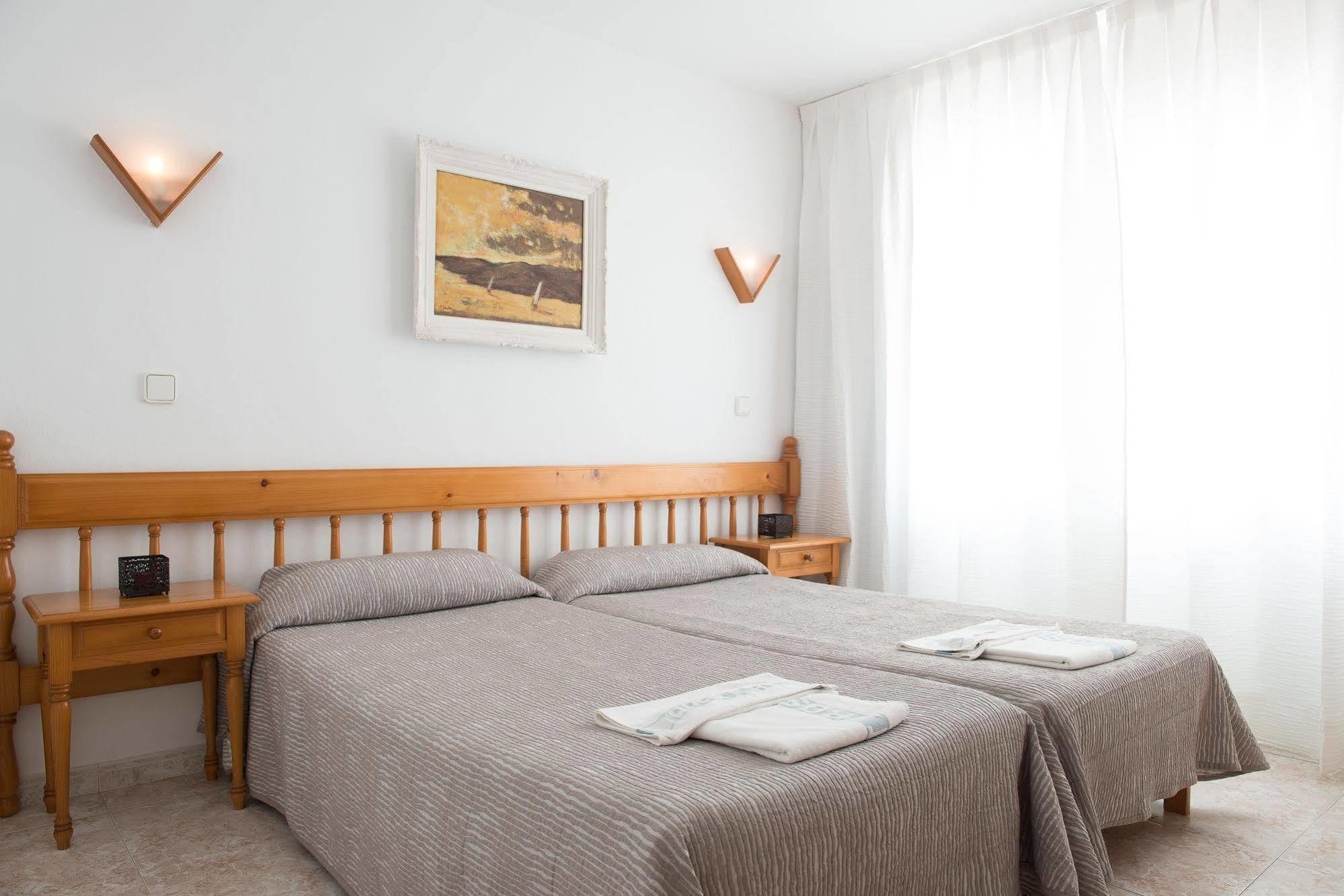 Pierre & Vacances Ros Ibiza Santa Eularia des Riu Esterno foto